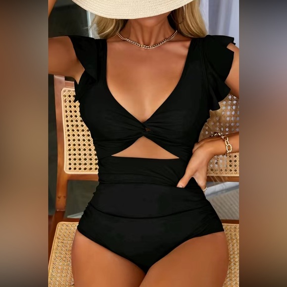 3D Butterfly Cutout One-Shoulder Swimsuit